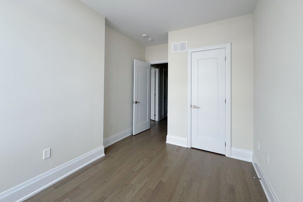 For Lease - 9 Schmeltzer Crescent, Richmond Hill, Ontario - Photo 1