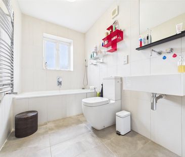 Halliford Road, Sunbury-On-Thames, TW16 - Photo 6