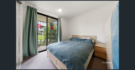 Stylish & Spacious Home in a Prime Braybrook Pocket - Photo 3