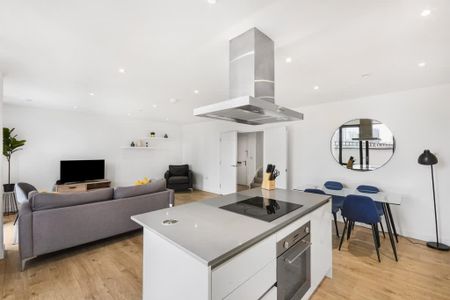 Forrester Way London E15 - Photo 3