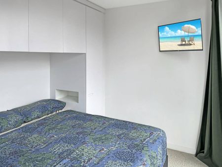 Furnished apartment in the heart of St Kilda - Photo 2