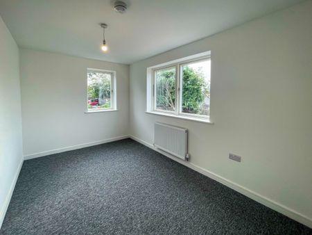 Edgeware Road, Staple Hill, BS16 4LZ - Photo 5