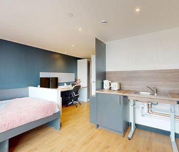 1 bedroom in a flat share to rent - Photo 6