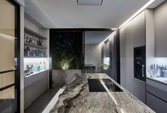 Luxury Villa for rent in Marbella Del Este, Andalusia