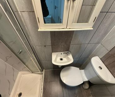 Studio Flat, Crutchley Road, SE6 - Photo 5