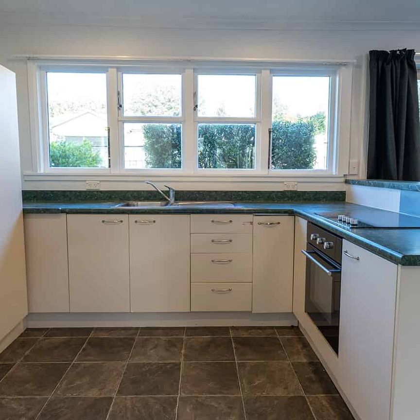 Spacious 3-Bedroom in the sought-after Wakari - Photo 1