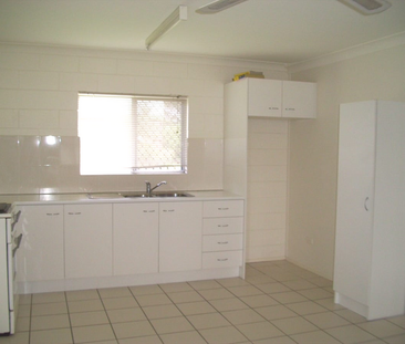 2 BEDROOM DUPLEX IN A CONVENIENT LOCATION! - Photo 2