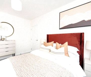 Elmsleigh Road, Staines-upon-Thames, Surrey, TW18 4AL - Photo 3