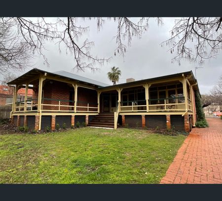 4 Patterson Street, Tamworth, NSW 2340 - Photo 2