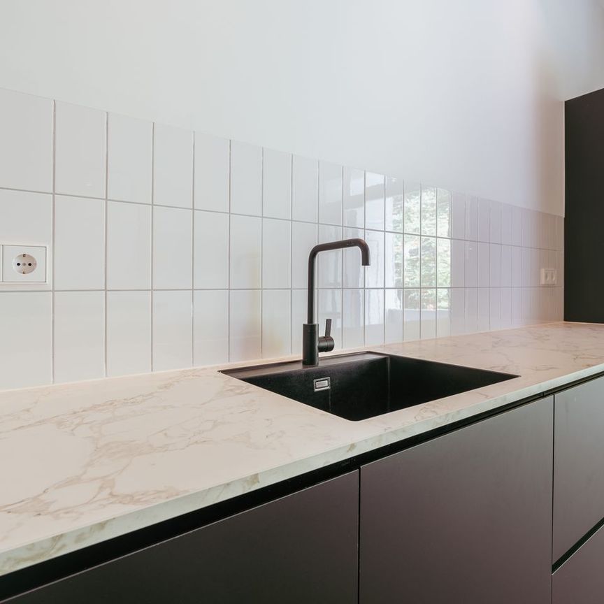 Bronckhorststraat 18-2, Hondecoeterbuurt, 1071WR, Amsterdam - Photo 1