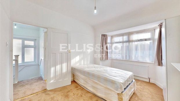 3 bedroom end of terrace house to rent - Photo 1