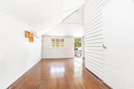 2/29 Clarendon Street, Hyde Park - Photo 2