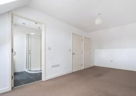 3 bedroom end of terrace house to rent - Photo 3