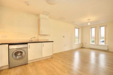2 bedroom apartment to rent - Photo 2