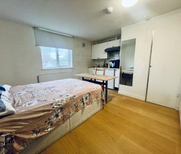 Studio to rent - Photo 5