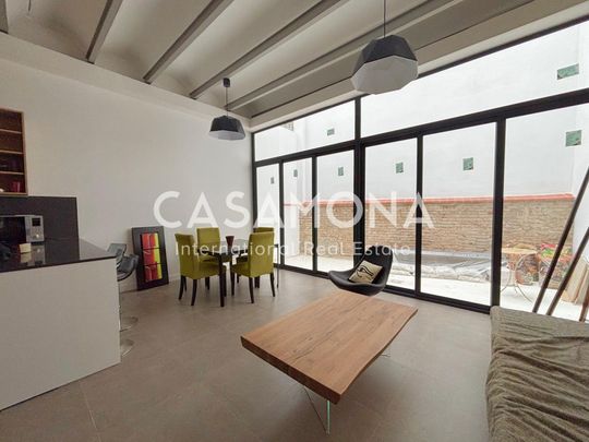 Spacious and modern 3-Bedroom Duplex with Terrace, Garage & Cozy Patios in El Clot - Photo 1