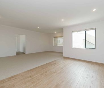 4-Bedroom opposite Macleans College - Photo 4