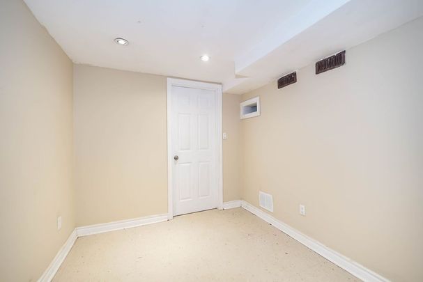 For Lease - 243 Montrose Avenue, Toronto, Ontario - Photo 1