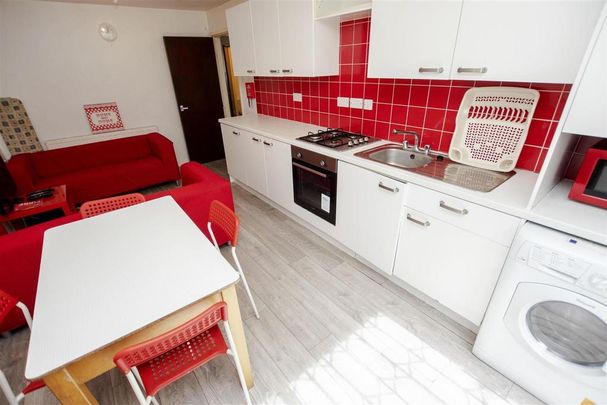 4 bedroom house to rent - Photo 1