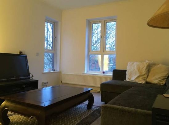 1 Bed Flat, Wheatsheaf Lane, SW6 - Photo 1