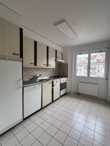 Sympathique et spacieux 4 pièces de 108 m2 proche du lac - Photo 3