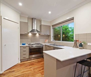 Modern 3-Bedroom Home in Highlands Estate - Photo 3