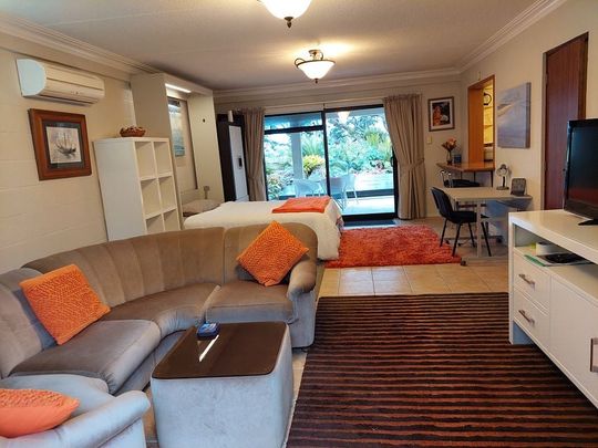 Fully furnished beach flat - Photo 1