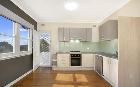 Refreshed 3 Bedrooms Family Home - Photo 5