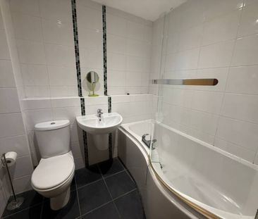 Furnished 2 Bedroom Townhouse - Photo 3