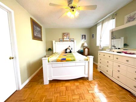 For Lease - 3025 Cedarglen Gate Unit# 29, Mississauga, Ontario - Photo 3