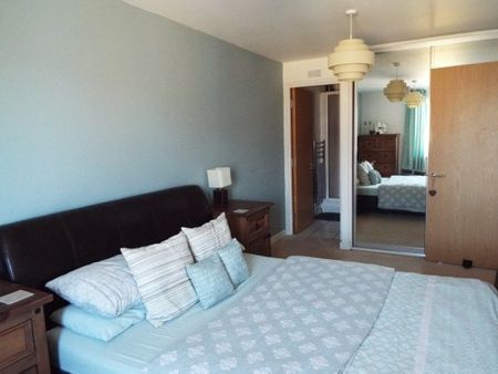 Phoenix Court, Northfleet, DA11 - Photo 3