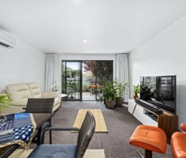 Spacious One Bedroom Apartment - Photo 1