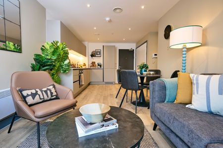 2 bedroom apartment - Photo 2