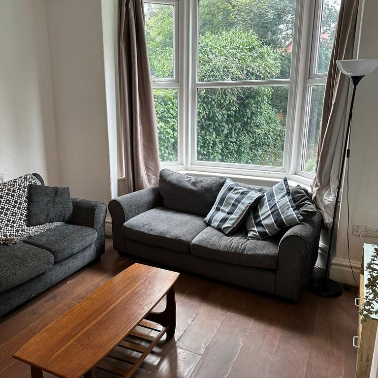 8 bedroom house to rent - Photo 1