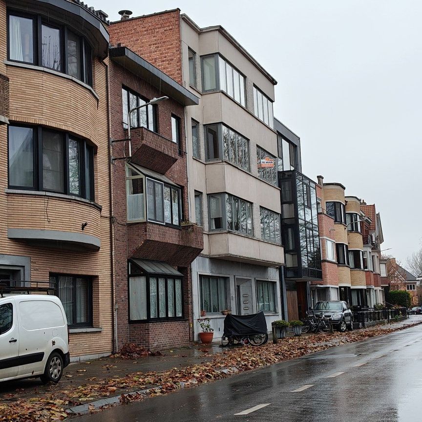 Appartement op de tweede verdieping in het centrum van Lokeren - Photo 1