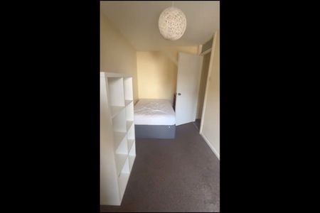 Room in a Shared House, Adolphus Road, N4 - Photo 3