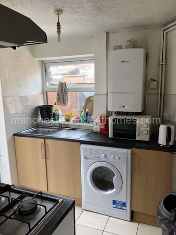 Maine Road, Manchester, M14 7WQ - Photo 2