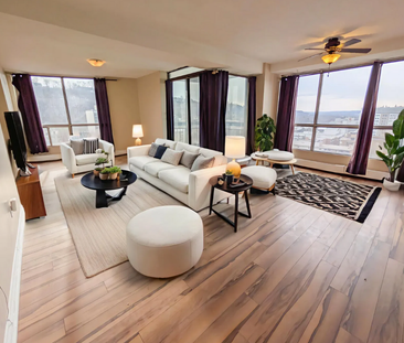 150 Charlton Ave E, Hamilton - 2 Bedroom Condo - Photo 1