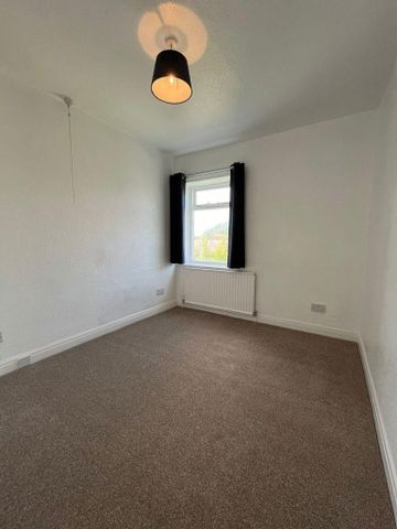 2 bedroom semi-detached house to rent - Photo 5