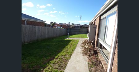 Beautiful Family Home in Sought-After Erin Park Estate - Photo 2