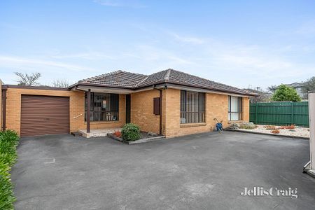 2/561 Grimshaw Street, Bundoora - Photo 2