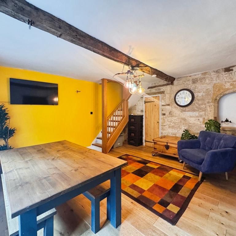 2 bedroom cottage to rent - Photo 1