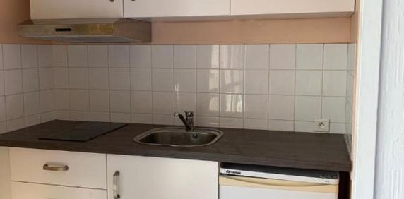 Location Appartement 1 pièce 26m² TOURS 37200 - Photo 2