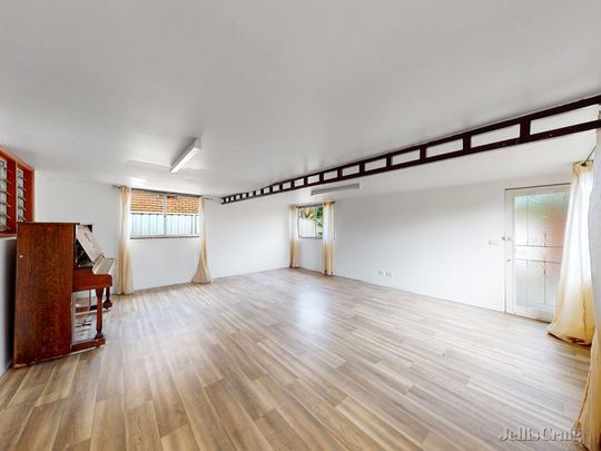383 Geelong Road, Kingsville - Photo 1