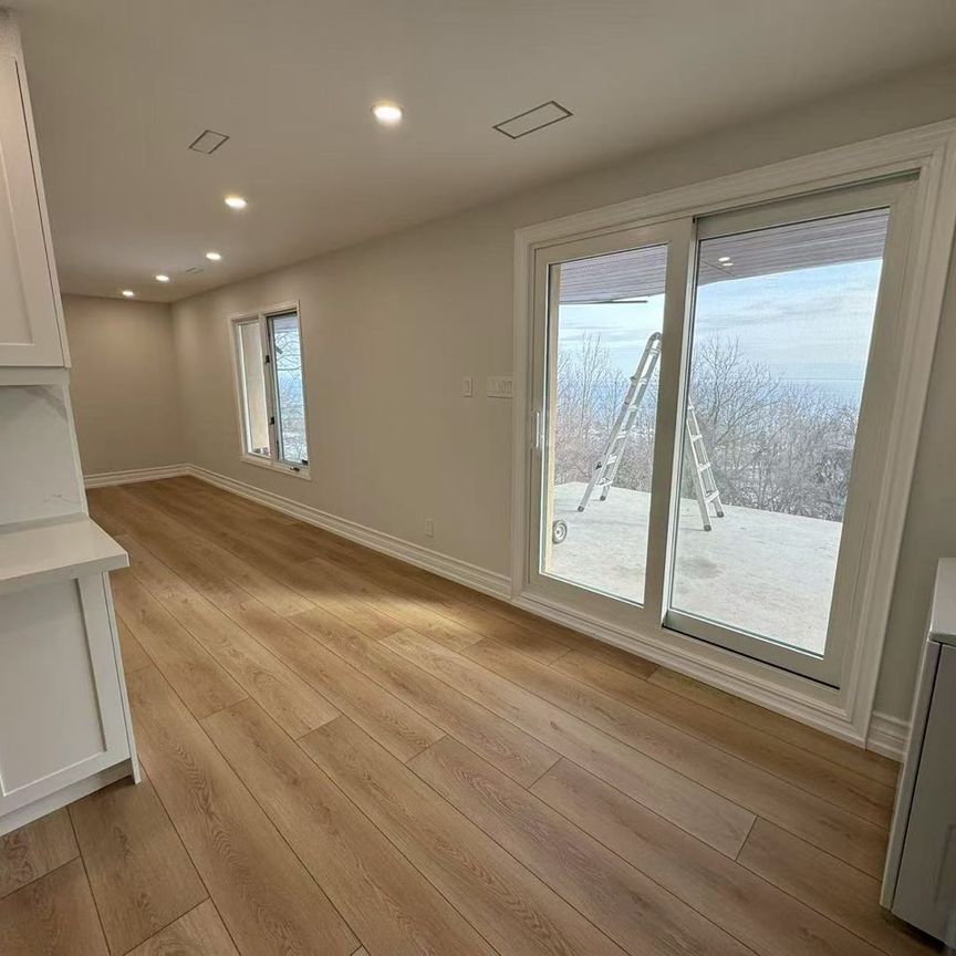 For Lease - 11 Redland Crescent, Toronto, Ontario - Photo 1