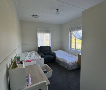 Cosy three bedroom home - Photo 6