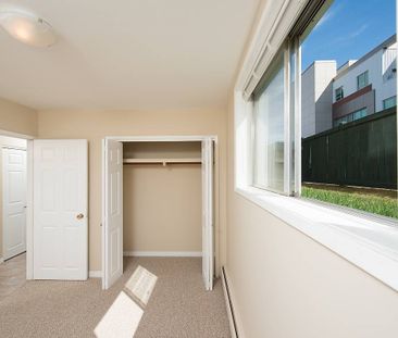 Avlyn Apartments - Photo 6