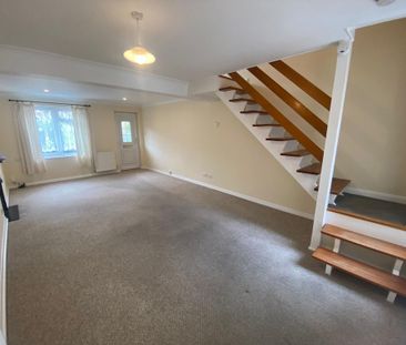 2 bedroom semi-detached house to rent - Photo 3