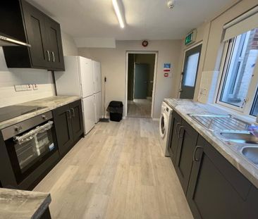 Camden Street, Room 5, All Bills Included, Belfast, BT9 6AU - Photo 6