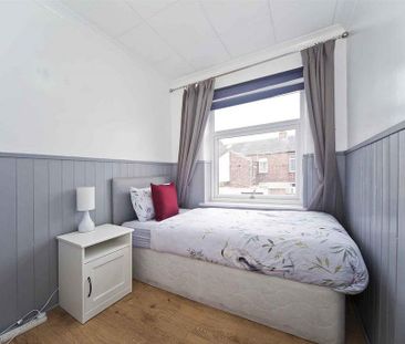 3 bedroom terraced house to rent - Photo 6
